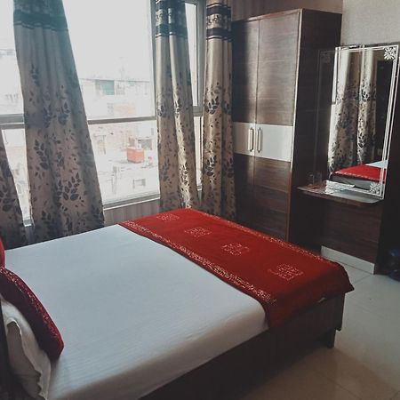 Hotel Robin Inn Amritsar Esterno foto