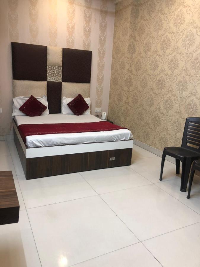 Hotel Robin Inn Amritsar Esterno foto