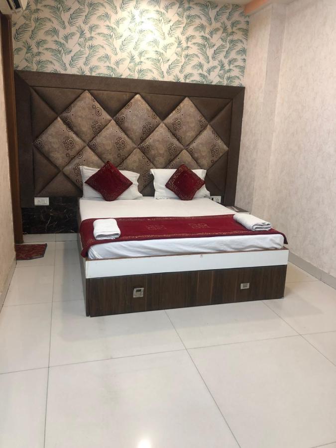 Hotel Robin Inn Amritsar Esterno foto