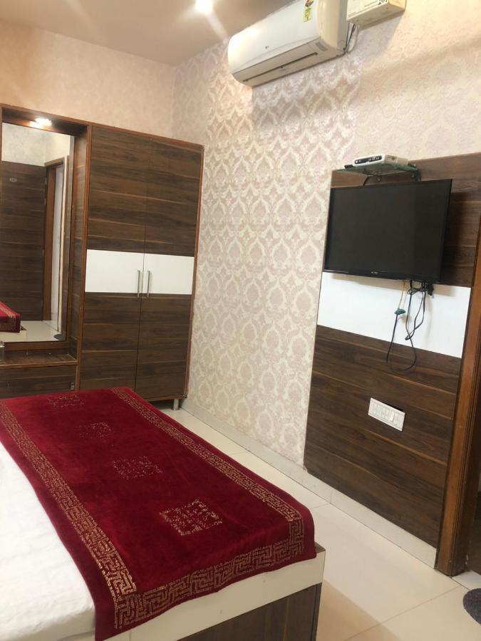 Hotel Robin Inn Amritsar Esterno foto