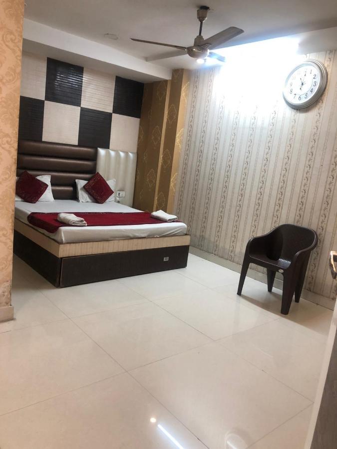Hotel Robin Inn Amritsar Esterno foto