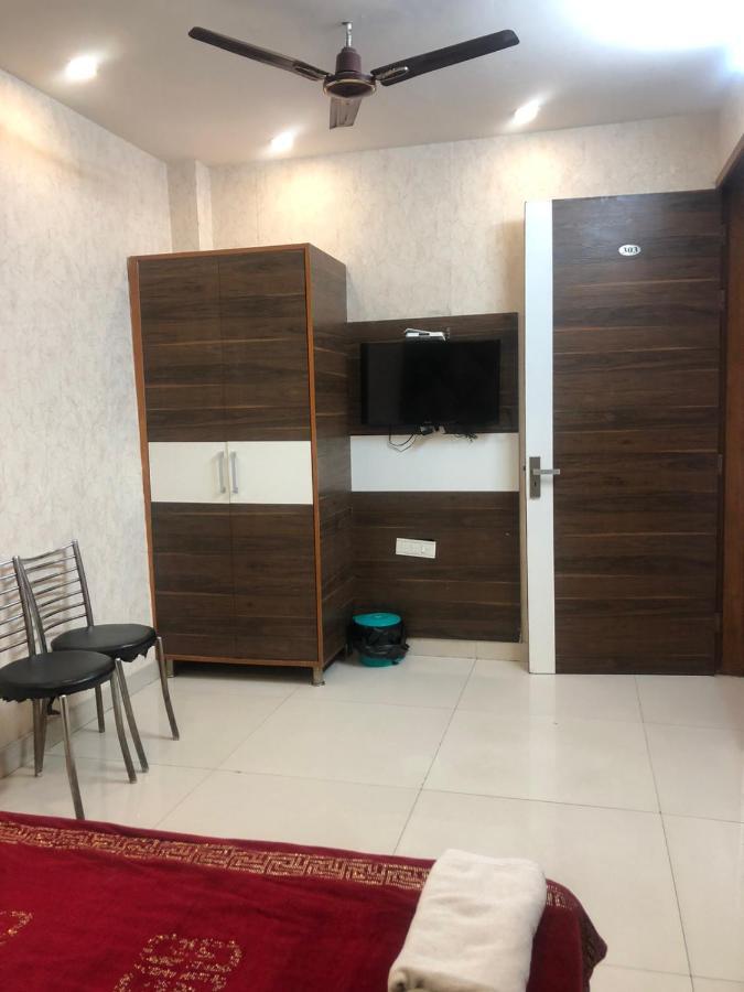 Hotel Robin Inn Amritsar Esterno foto