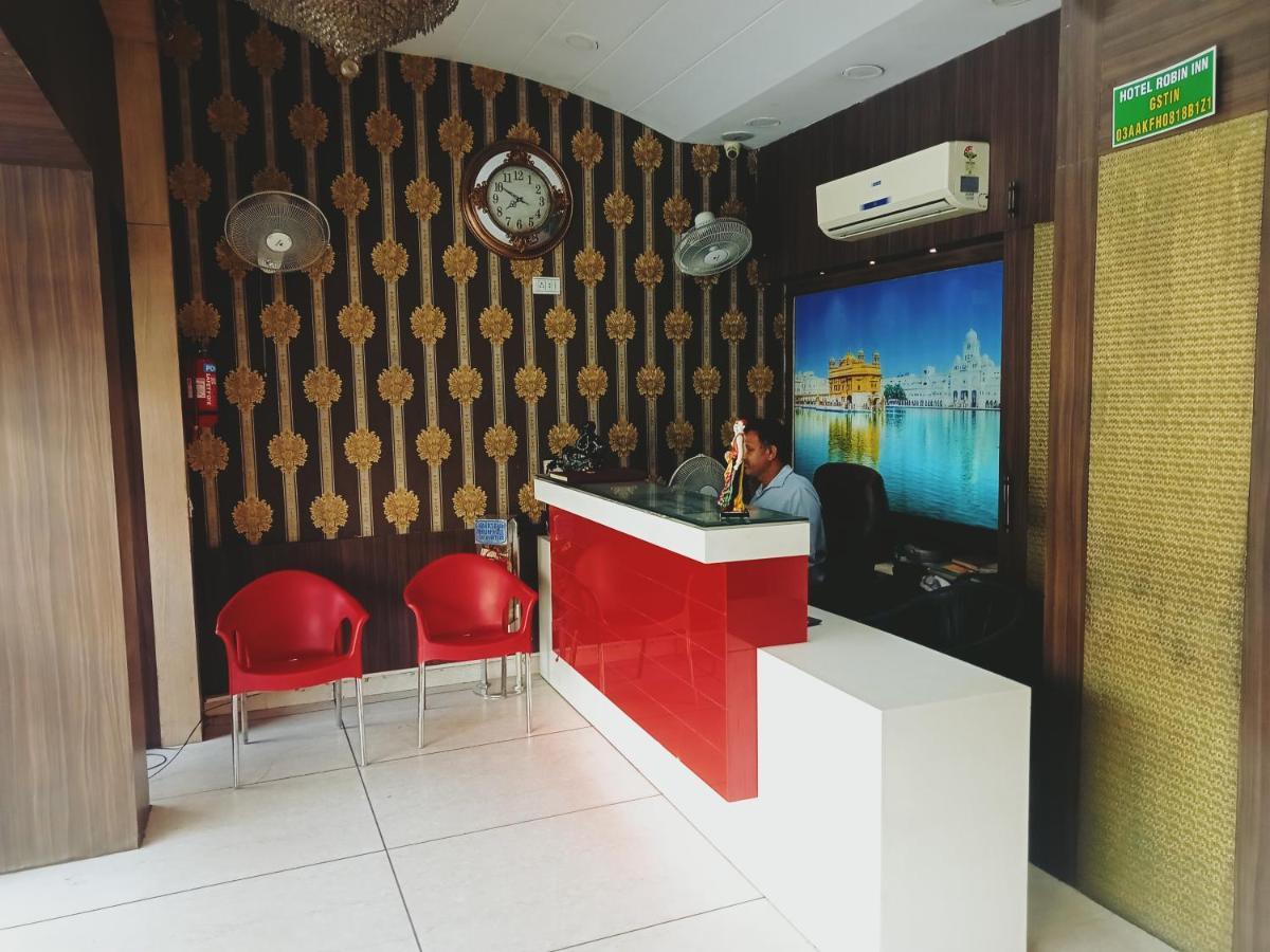Hotel Robin Inn Amritsar Esterno foto