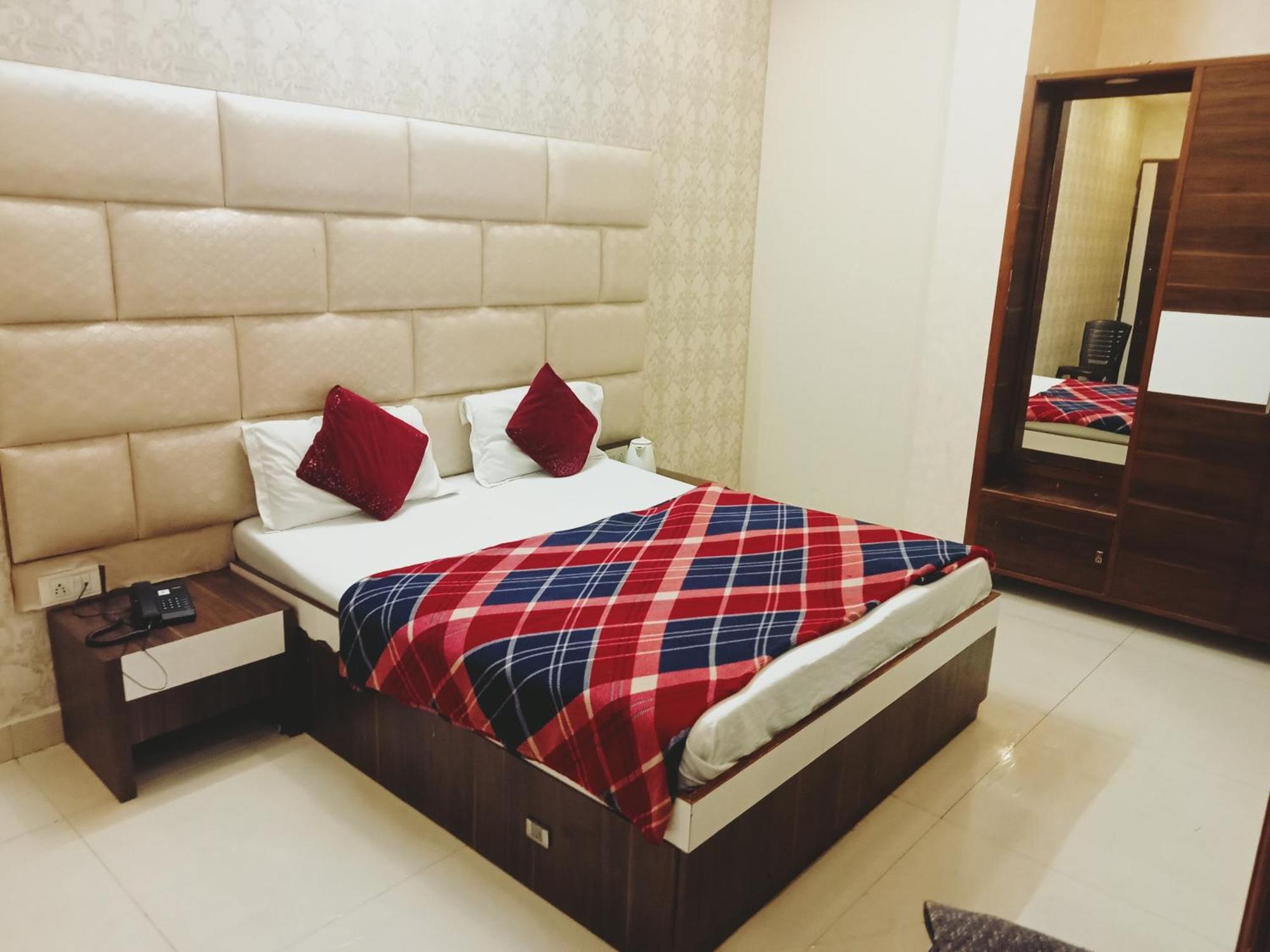 Hotel Robin Inn Amritsar Camera foto